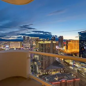 Balcony Full Strip View Mgm Signature Free Valet Apartment Las Vegas